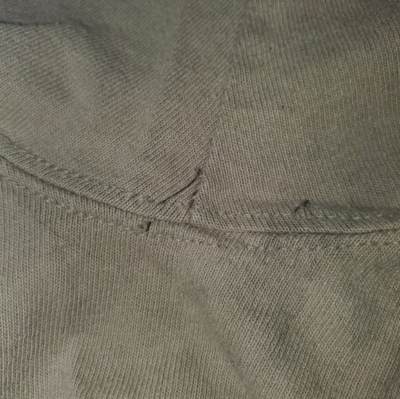 Champion Large Stitched Patch T-Shirt - Picture 6 of 6